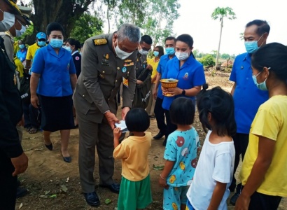 <strong>อ่านเพิ่มเติมเกี่ยวกับ</strong><br>มูลนิธิราชประชานุเคราะห์ ในพระบรมราชูปถัมภ์ เชิญสิ่งของพระราชทานมอบแก่ประชาชนผู้ประสบวาตภัย ณ หอประชุมที่ว่าการอำเภอกงไกรลาส จังหวัดสุโขทัย มูลนิธิราชประชานุเคราะห์ ในพระบรมราชูปถัมภ์ เชิญสิ่งของพระราชทานมอบแก่ประชาชนผู้ประสบวาตภัย ณ หอประชุมที่ว่าการอำเภอกงไกรลาส จังหวัดสุโขทัย