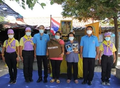 <strong>อ่านเพิ่มเติมเกี่ยวกับ</strong><br>ผู้ว่าราชการจังหวัดสุพรรณบุรี เชิญสิ่งของพระราชทานให้แก่ราษฎรผู้ประสบอัคคีภัย ผู้ว่าราชการจังหวัดสุพรรณบุรี เชิญสิ่งของพระราชทานให้แก่ราษฎรผู้ประสบอัคคีภัย