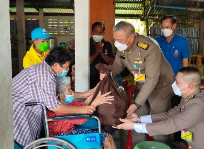 <strong>อ่านเพิ่มเติมเกี่ยวกับ</strong><br>พลเรือเอก พงษ์เทพ หนูเทพ เชิญสิ่งของพระราชทานมอบแก่ประชาชนผู้ประสบอุทกภัย ณ หอประชุมอำเภอหล่มสัก จังหวัดเพชรบูรณ์ พลเรือเอก พงษ์เทพ หนูเทพ เชิญสิ่งของพระราชทานมอบแก่ประชาชนผู้ประสบอุทกภัย ณ หอประชุมอำเภอหล่มสัก จังหวัดเพชรบูรณ์