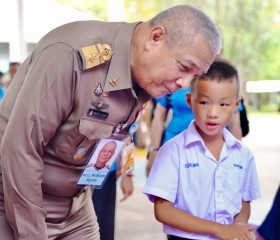 พลเรือเอก พงษ์เทพ หนูเทพ องคมนตรี ... พารามิเตอร์รูปภาพ 4