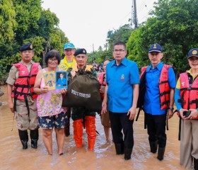 นายสุชาติ ทีคะสุข ผู้ว่าราชการจังหวัดสุโขทัย ... พารามิเตอร์รูปภาพ 6