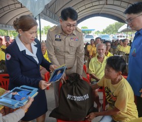 นายทวี เสริมภักดีกุล ผู้ว่าราชการจังหวัดนครสวรรค์ ... พารามิเตอร์รูปภาพ 3