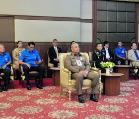 พลเรือเอก พงษ์เทพ หนูเทพ องคมนตรี ... พารามิเตอร์รูปภาพ 3