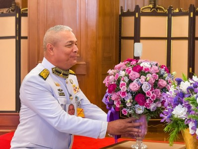 พลเรือเอก พงษ์เทพ หนูเทพ ประธานกรรมการบริหาร ... พารามิเตอร์รูปภาพ 1