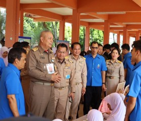 พลเรือเอก พงษ์เทพ หนูเทพ องคมนตรี ... พารามิเตอร์รูปภาพ 4