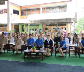 นายสมคิด จันทมฤก ผู้ว่าราชการจังหวัดปทุมธานี ... พารามิเตอร์รูปภาพ 2