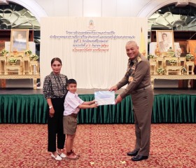 พลเรือเอก พงษ์เทพ หนูเทพ องคมนตรี ... พารามิเตอร์รูปภาพ 11