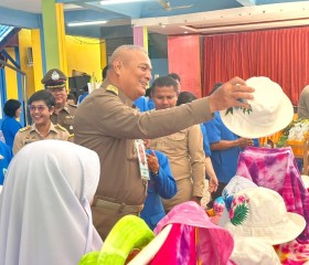 พลเรือเอก พงษ์เทพ หนูเทพ องคมนตรี ประธานกรรมการบริหาร ... พารามิเตอร์รูปภาพ 3