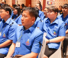 พลเรือเอก พงษ์เทพ หนูเทพ องคมนตรี ... พารามิเตอร์รูปภาพ 12