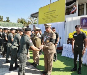 นายพลากร สุวรรณรัฐ องคมนตรี นายกมูลนิธิราชประชานุเคราะห์ฯ ... พารามิเตอร์รูปภาพ 7