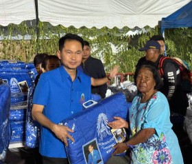 นายปิยะ ปิจนำ ผู้ว่าราชการจังหวัดบุรีรัมย์ ... พารามิเตอร์รูปภาพ 1