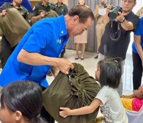 นายประภาส ศรีจันทร์เวียง รองผู้ว่าราชการจังหวัดสุรินทร์ ... พารามิเตอร์รูปภาพ 39