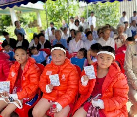 นายพลากร สุวรรณรัฐ องคมนตรี นายกมูลนิธิราชประชานุเคราะห์ฯ ... พารามิเตอร์รูปภาพ 2