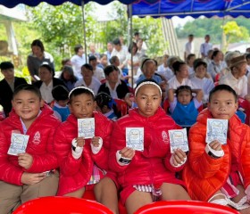 นายพลากร สุวรรณรัฐ องคมนตรี นายกมูลนิธิราชประชานุเคราะห์ฯ ... พารามิเตอร์รูปภาพ 4