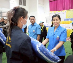 นายชัชวาลย์ เบญจสิริวงศ์ ผู้ว่าราชการจังหวัดร้อยเอ็ด ... พารามิเตอร์รูปภาพ 3