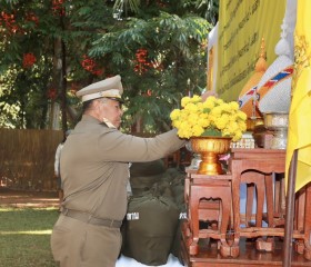 นายพลากร สุวรรณรัฐ องคมนตรี นายกมูลนิธิราชประชานุเคราะห์ฯ ... พารามิเตอร์รูปภาพ 16