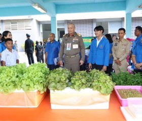 พลเรือเอก พงษ์เทพ หนูเทพ องคมนตรี ... พารามิเตอร์รูปภาพ 10