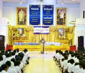 พลเรือเอก พงษ์เทพ หนูเทพ องคมนตรี ... พารามิเตอร์รูปภาพ 16