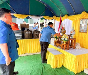 นายปิยะ ปิจนำ ผู้ว่าราชการจังหวัดบุรีรัมย์ ... พารามิเตอร์รูปภาพ 1