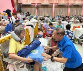 พระบาทสมเด็จพระเจ้าอยู่หัว และสมเด็จพระนางเจ้าฯ ... พารามิเตอร์รูปภาพ 28