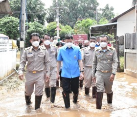 พระบาทสมเด็จพระเจ้าอยู่หัว ทรงพระกรุณาโปรดเกล้าโปรดกระหม่อม ... Image 1