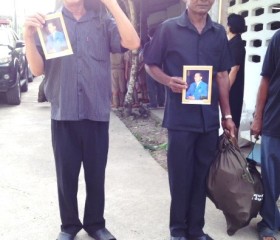 นำถุงยังชีพพระราชทาน ไปมอบให้แก่ราษฎรที่ประสบอุทกภัย ... พารามิเตอร์รูปภาพ 4